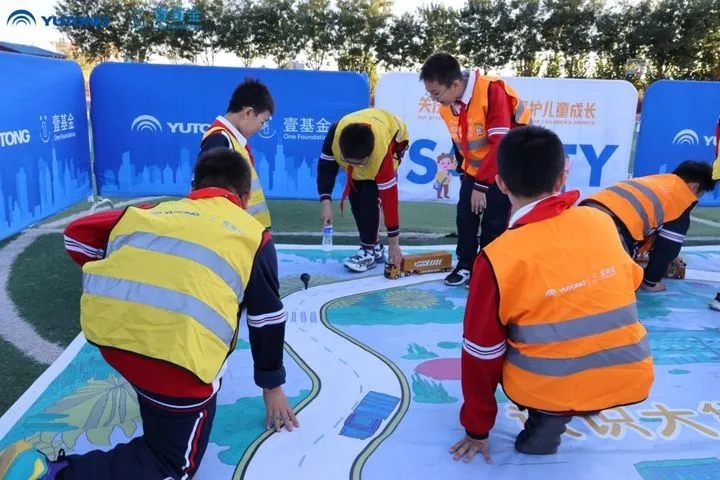 2023宇通&amp;amp;amp;壹基金兒童交通公益行走進香河縣城內第五小學