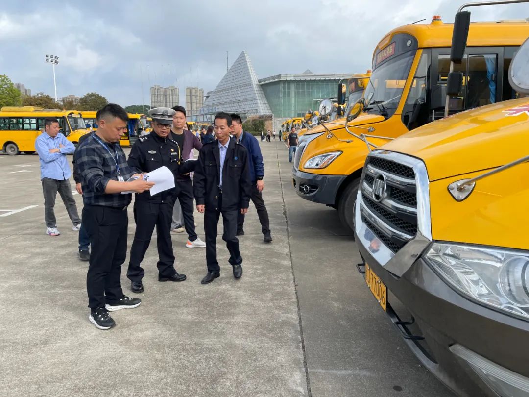 【平安岡州】校車安全“大體檢”，新會公安為新學期保駕護航！