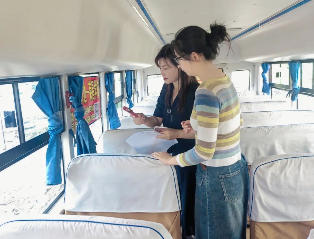 新區(qū)六校·安全 平安校車 為愛護(hù)航——哈爾濱新區(qū)第六學(xué)校開展校車安全檢查活動(dòng)