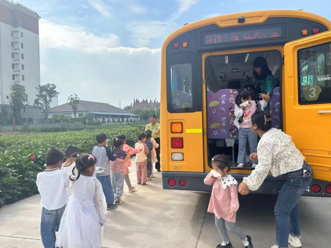 以練筑防 安全啟航 | 興化市陽山幼兒園校車安全應急疏散演練