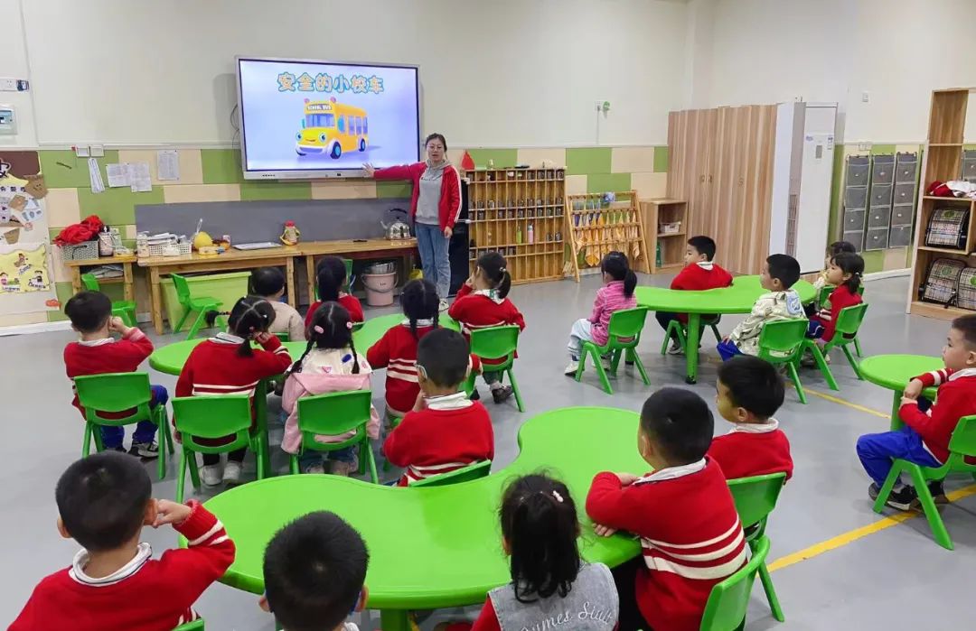 用心呵護，為愛護航——廣安市廣安區景上花幼兒園校車消防演練