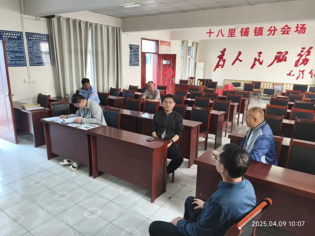縣應急管理局檢查組到十八里鋪鎮(zhèn)檢查校車安全隱患排查整治工作