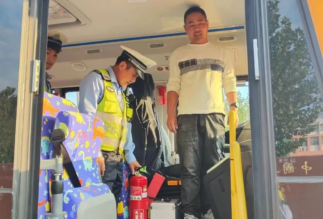 聚焦校園安全 筑牢平安防線 聚焦校園安全 筑牢平安防線