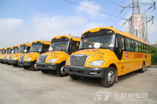 城陽區司法局開展送法進校車活動
