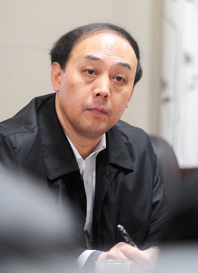 現存校車應納入“安全條例”