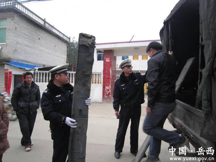 中關鄉嚴查接送學生車輛安全