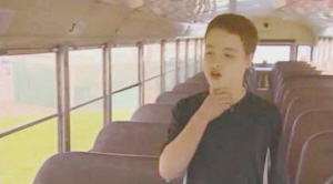 美國華盛頓：司機突發心臟病，13歲男童救校車