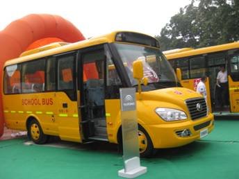 國內(nèi)校車運營過程中成功和先進(jìn)經(jīng)驗