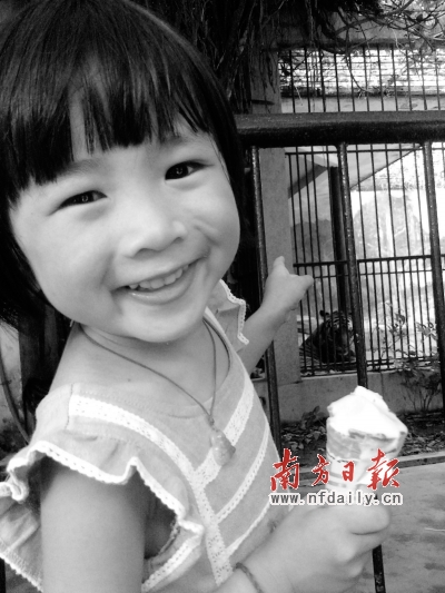 廣東清遠(yuǎn):幼兒園校車嚴(yán)重超載碾死4歲女童