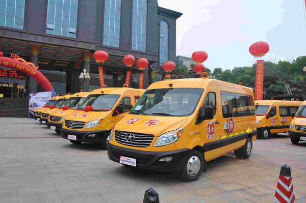 明星：國產(chǎn)專業(yè)輕型校車迎來市場機(jī)遇期