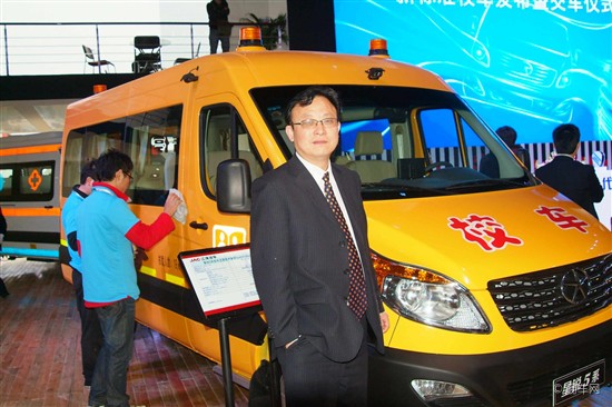 百臺大單交付 江淮星銳領跑專業校車市場