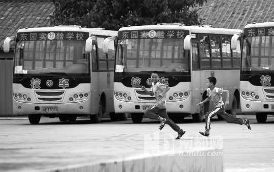 校車改裝 民辦學(xué)校叫苦喊難