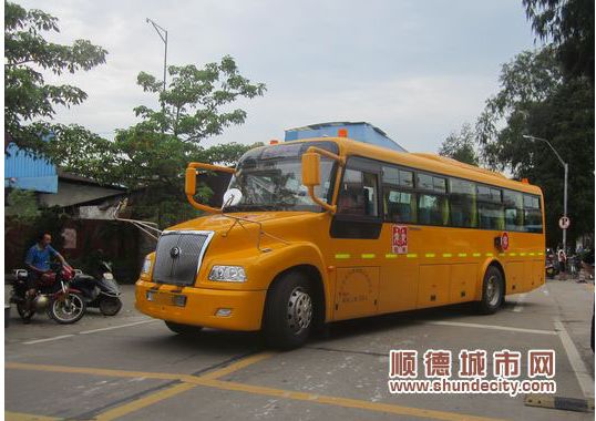 順德校車安全管理設新規(guī)，統(tǒng)籌全區(qū)校車