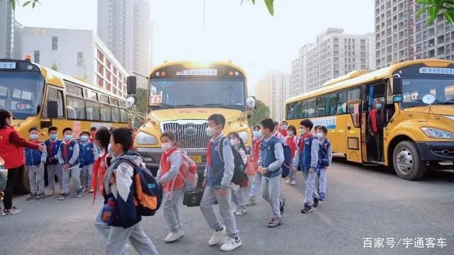 十年堅(jiān)守上學(xué)路，新星校車開(kāi)啟西安高端校車市場(chǎng)大門