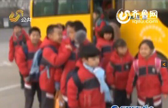 德州：民警查處8輛校車 竟然全是黑校車