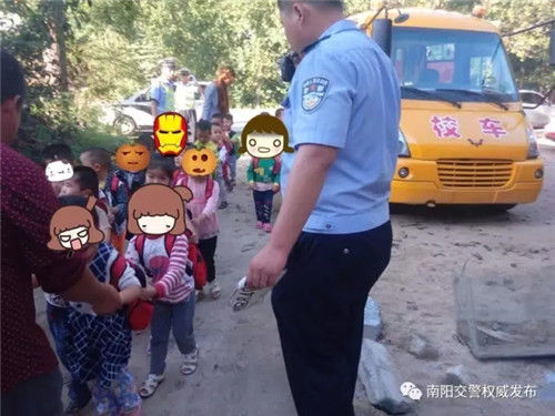 河南南陽:前后查獲兩輛超員幼兒園校車均來自統一學校 河南南陽:前后查獲兩輛超員幼兒園校車均來自統一學校