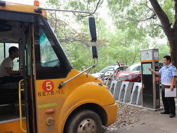 湖南荷塘：開展幼兒園校車安全隱患檢查