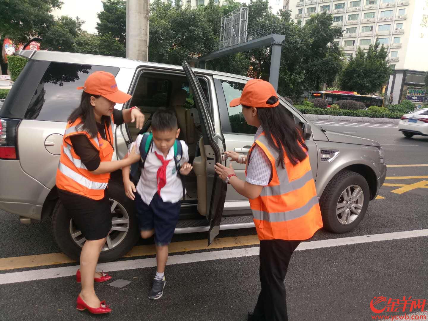 廣州：開學首日早晨，交警共查處校車違規違法行為25宗