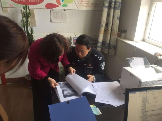 晉城交警四大隊民警走進轄區幼兒園檢查校車安全