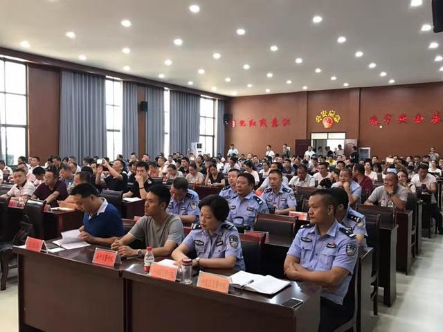 這個協會不簡單！送安全下基層，走進公安縣由大學博士授課
