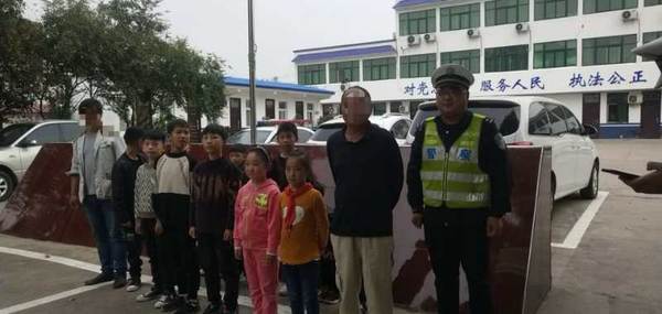 漯河：巧！同一個地點，倆陳姓“黑校車”駕駛員同時被查
