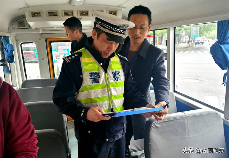 常德公安交警直屬一大隊(duì)開展校車交通安全大檢查