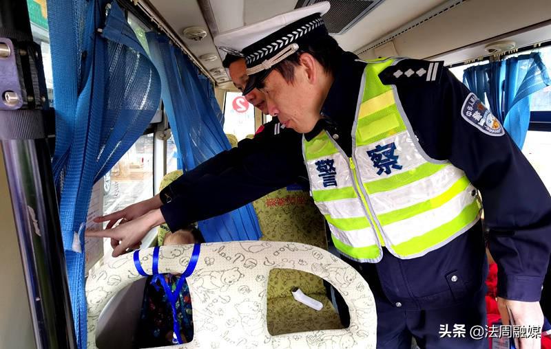 常德公安交警直屬一大隊(duì)開展校車交通安全大檢查