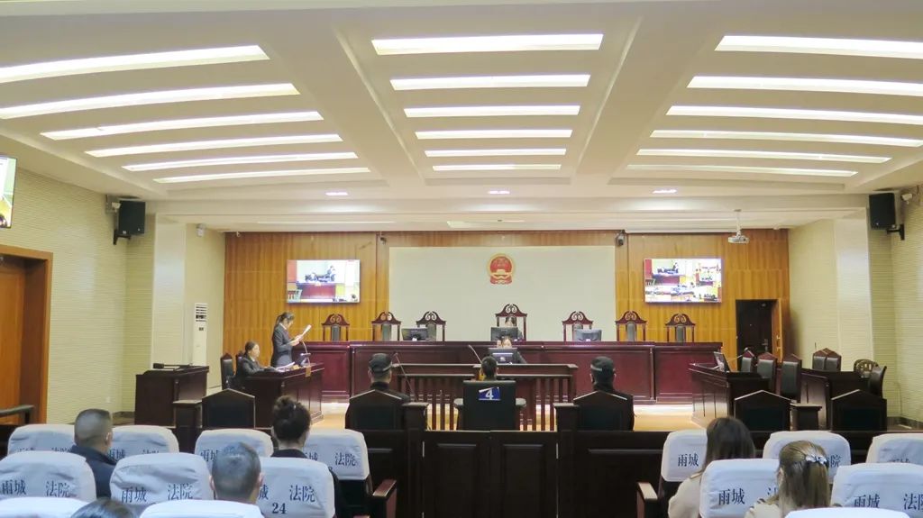 【感受公平正義】“黑校車”非法運營還超載13人，法院判了！