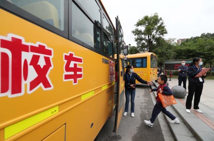 設(shè)護(hù)學(xué)崗校車公交化……惠州多方聯(lián)動紓解學(xué)校周邊交通擁堵