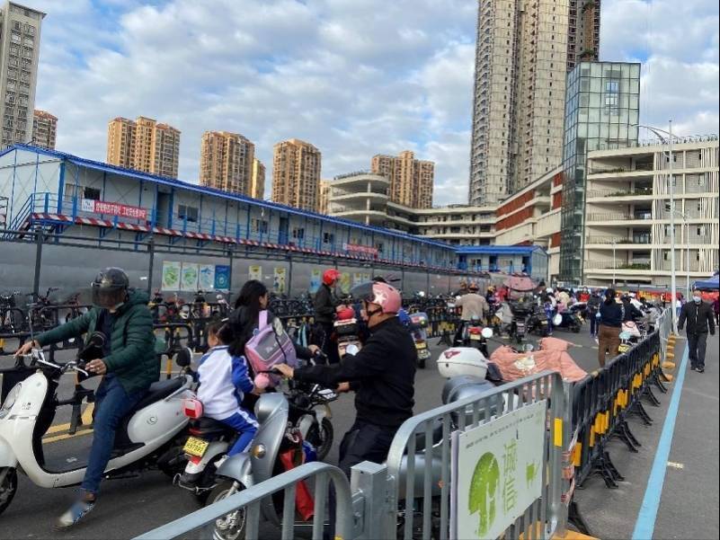 深圳一公辦學(xué)校突然取消校車，家長不淡定了？教育局回應(yīng)