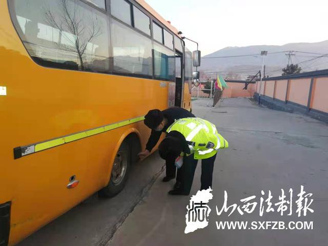 渾源交警進農村對“一老一小”開展宣傳活動
