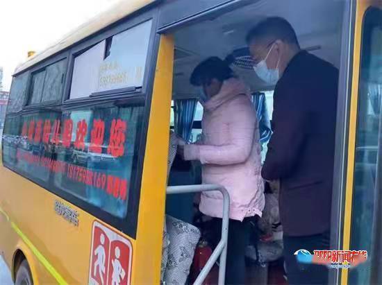 邵陽(yáng)縣：黃先平開展校車安全常態(tài)化檢查
