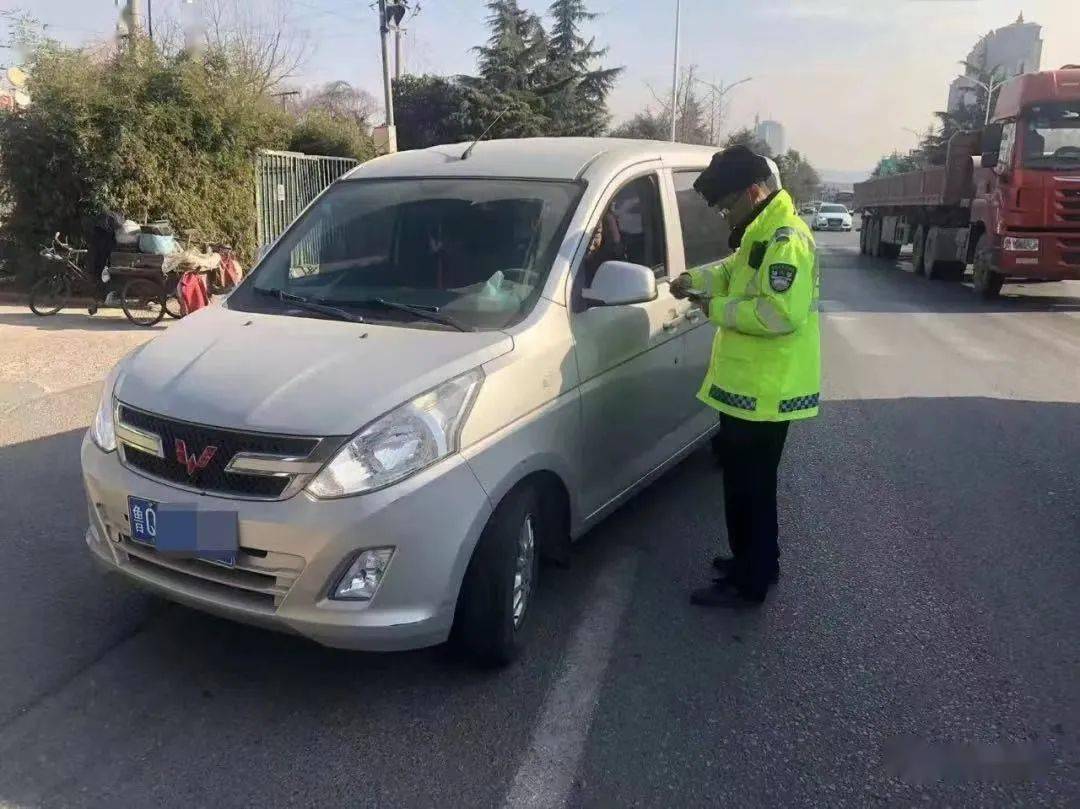 沂水這些“黑校車”拉載學生，被查！