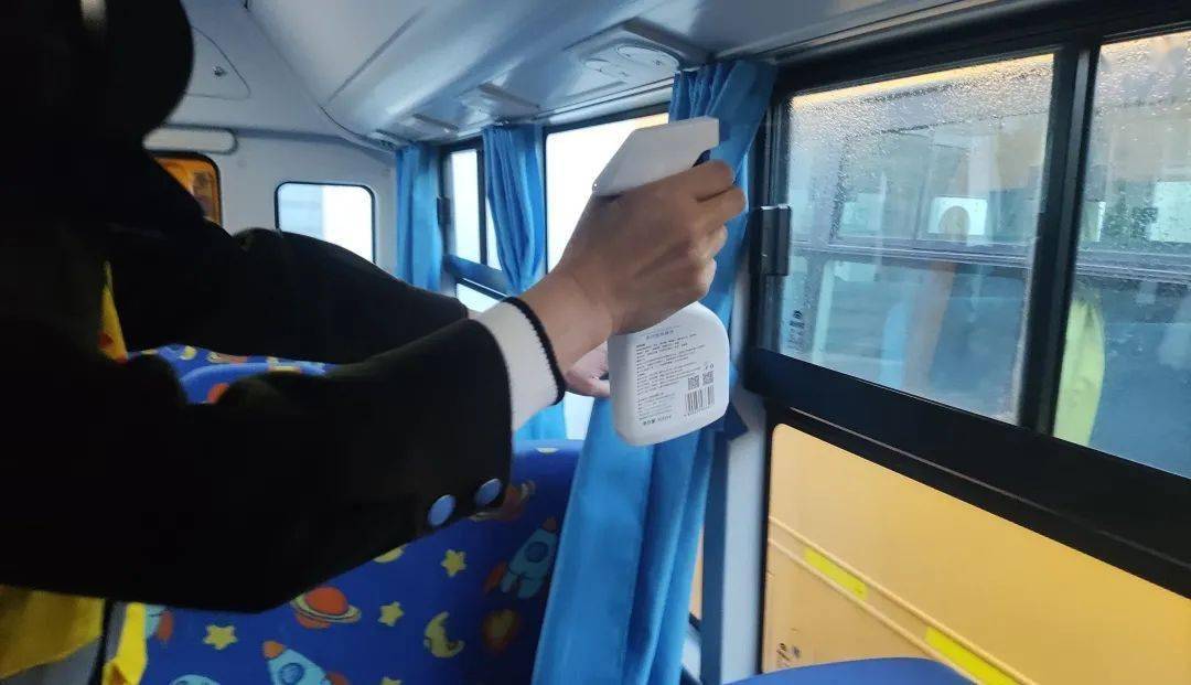 走起！跟著記者一起體驗(yàn)錫林浩特校車