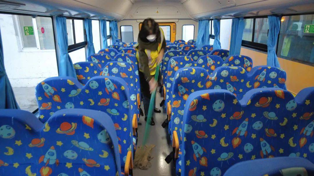 走起！跟著記者一起體驗(yàn)錫林浩特校車