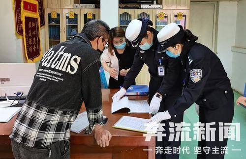 蘭州七里河交警大隊開展復學前校車交通安全檢查