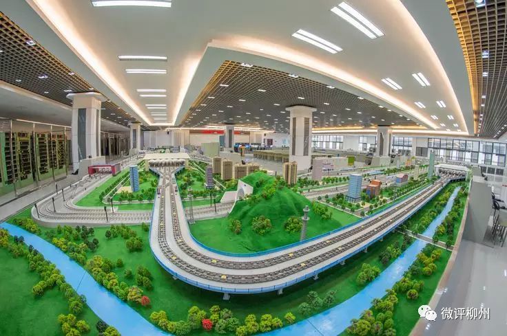 柳州這所學校的“校車”竟然是高鐵！