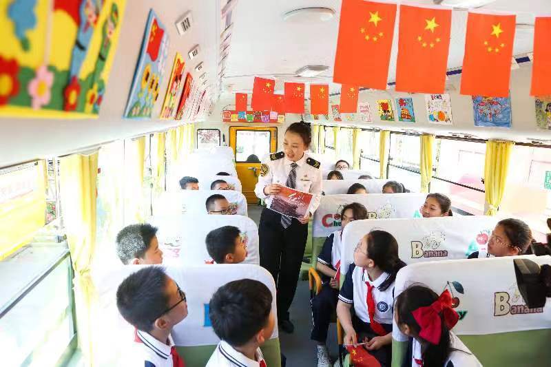 青島給全國立標準！全國首個校車運營服務(wù)管理團體標準正式發(fā)布