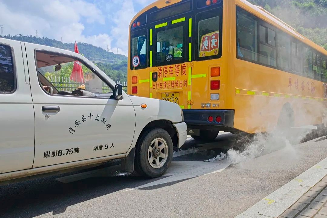 校車應急演練 筑牢安全防線