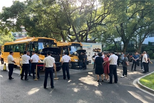 一起向未來丨歐輝校車筑夢護航，助力華東區(qū)域孩童健康出行
