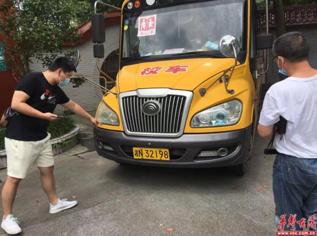 擰緊校車“安全閥”！洪江區校車辦開展暑假校車安全專項檢查