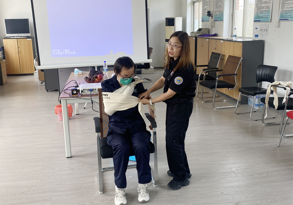 三河市120急救指揮中心組織開展校車駕駛員、照管員初級急救員培訓
