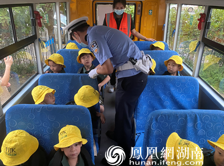 齊抓共管 長沙開福區(qū)將校車安全刻進年輪