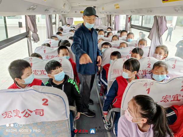 濰坊濱海一中：規(guī)范校車安全管理，保障學生健康安全