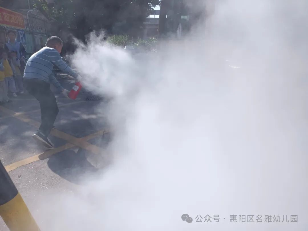 【校車安全】快樂乘車，安全“童”行——名雅幼兒園校車安全演練