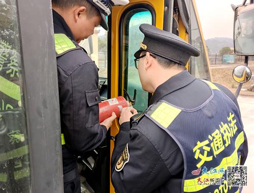 宜春市交通運輸執(zhí)法支隊：校車安全齊抓共管 全力護航學生安全
