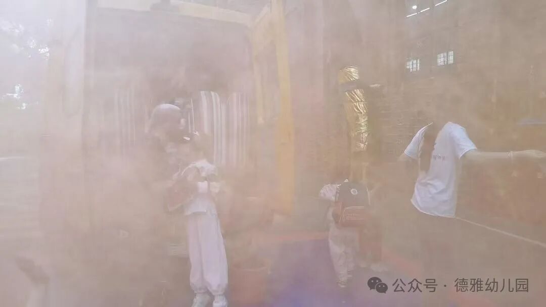 校園紀(jì)實丨以練筑防 護(hù)航成長——校車安全應(yīng)急演練 圖片