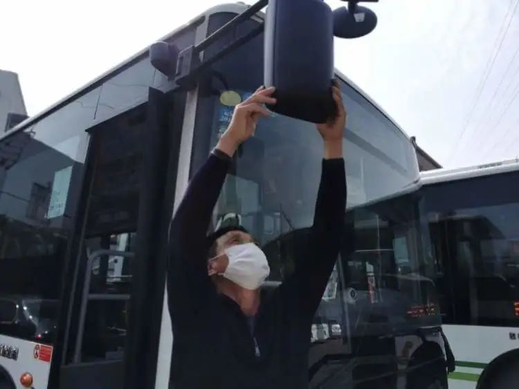 開學在即，公交開啟“護校復學”模式，對“大鼻子”校車及相關車輛開展大檢查！