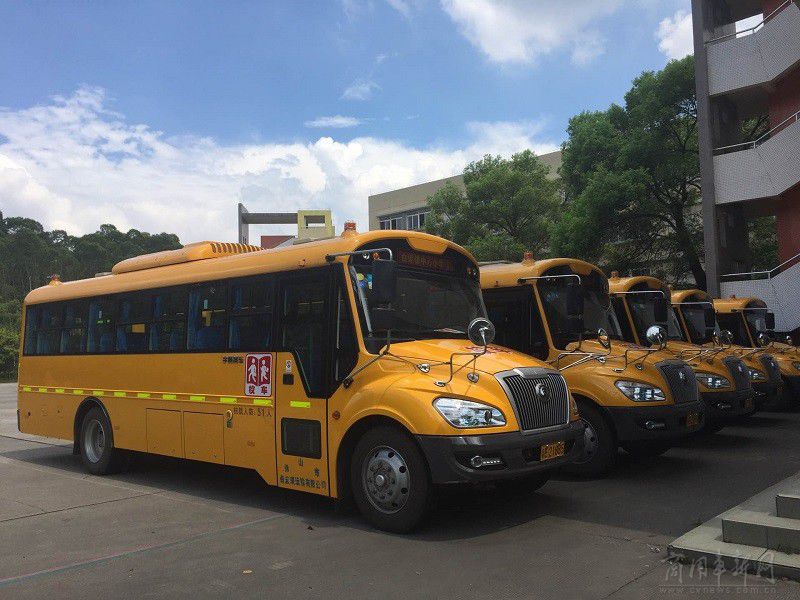 運營成功之道 兩家最大校車公司驚人的相似