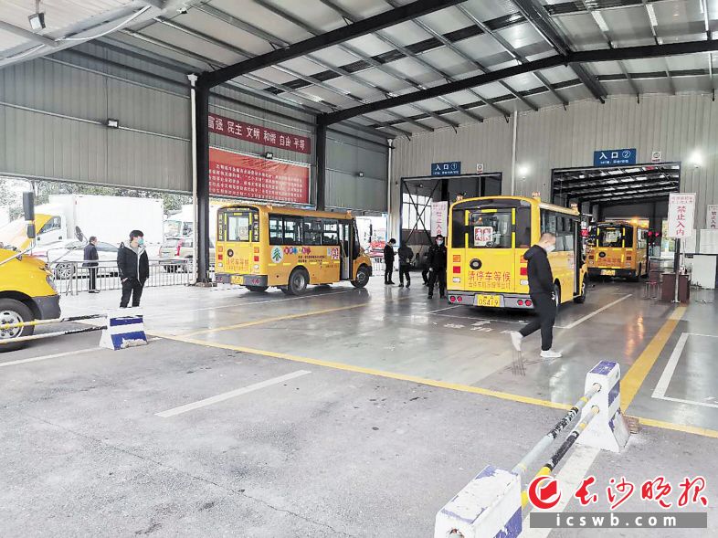 迎接開學，長沙1550輛校車已“在狀態(tài)”
